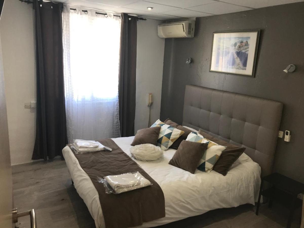 Hotel Les Mimosas Борм-ле-Мимоза Экстерьер фото